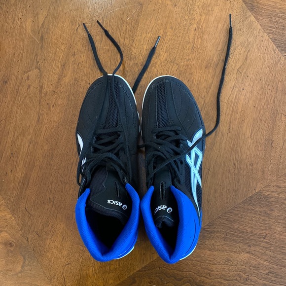 Asics Other - Brand new, never worn, ASICS wrestling shoes, bright blue/black, size 8 mens NWT